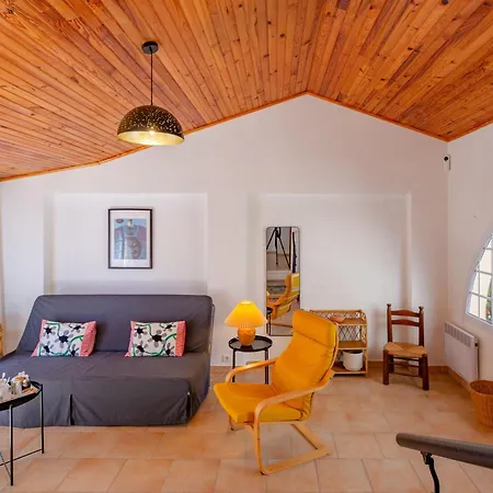 Les Minoux By Interhome *