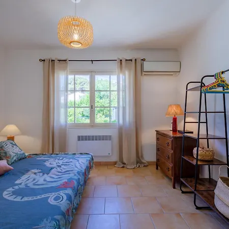 Les Minoux By Interhome