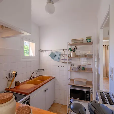 Les Minoux By Interhome *